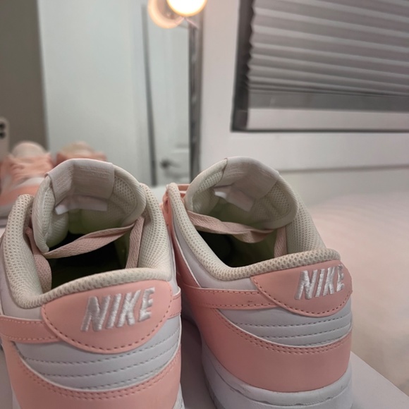 Pink Nike dunks - Picture 2 of 4